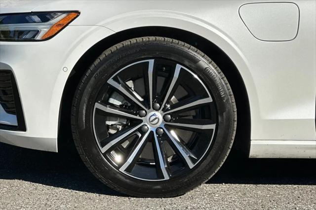 2023 Volvo S60 Recharge T8 Plus Dark Theme