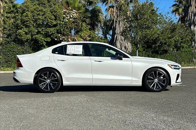 2023 Volvo S60 Recharge T8 Plus Dark Theme