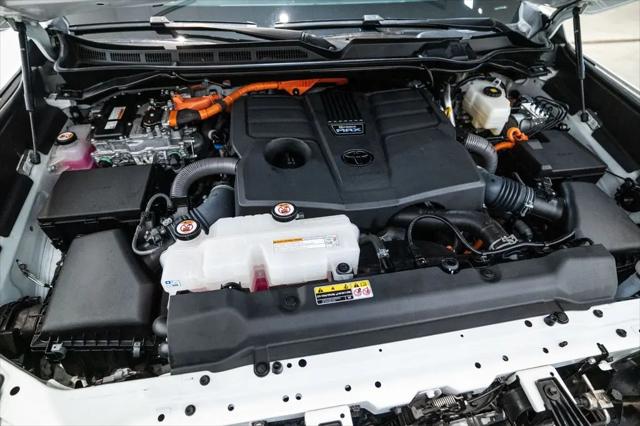 2023 Toyota Sequoia SR5