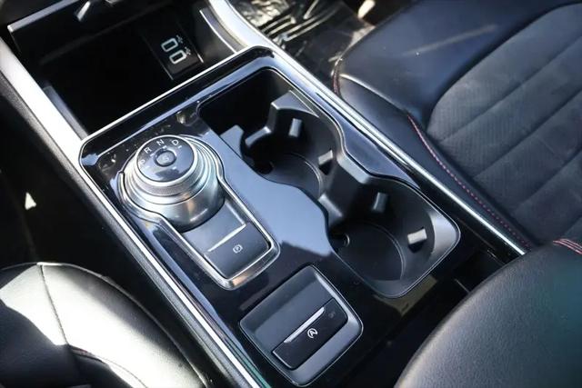 2020 Ford Edge ST-Line