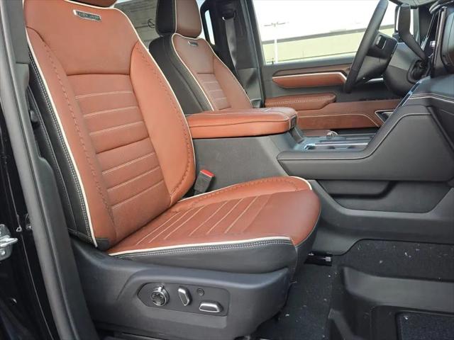 2026 GMC Sierra 2500HD Crew Cab, Standard Bed, Denali Ultimate, 4WD