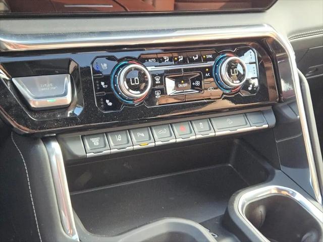 2026 GMC Sierra 2500HD Crew Cab, Standard Bed, Denali Ultimate, 4WD