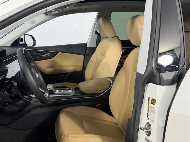 2023 Audi Q8 Premium Plus 55 TFSI quattro Tiptronic