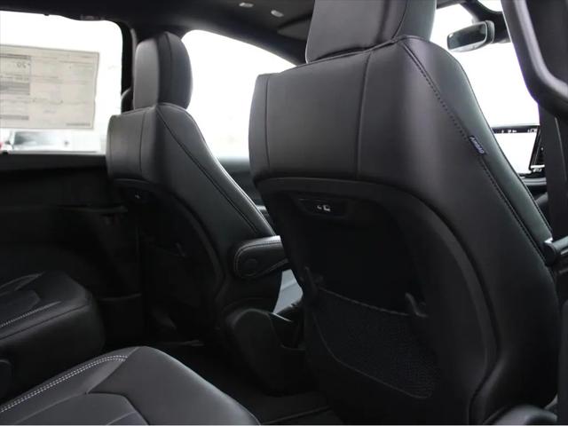 2026 Chrysler Pacifica Select AWD