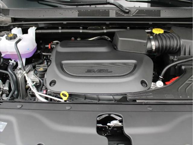 2026 Chrysler Pacifica Select AWD