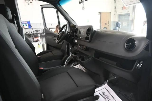 2024 Mercedes-Benz Sprinter 2500 Standard Roof 4-Cyl Diesel HO