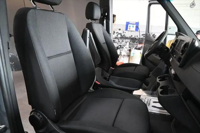 2024 Mercedes-Benz Sprinter 2500 Standard Roof 4-Cyl Diesel HO