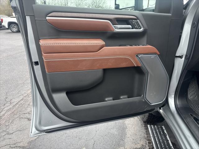 2026 GMC Sierra 2500HD Crew Cab, Standard Bed, Denali Ultimate, 4WD