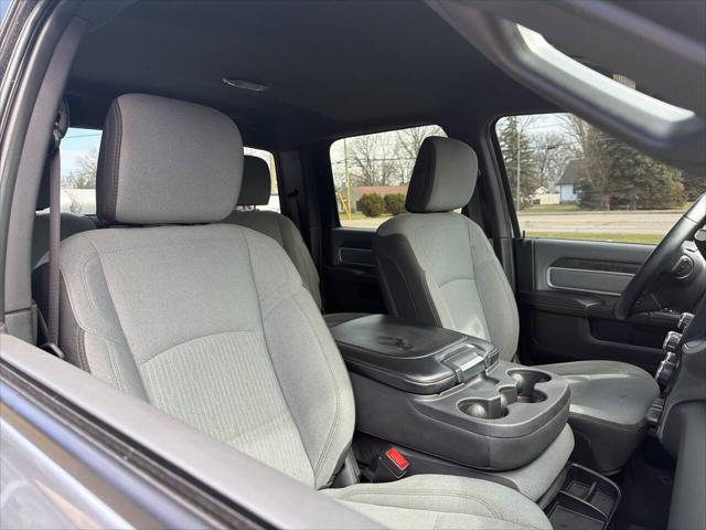 2023 Ram 3500 Big Horn Crew Cab 4x4 8' Box