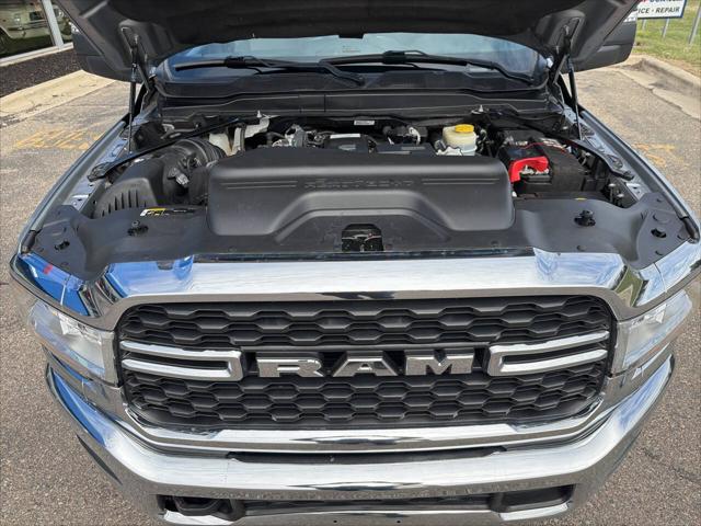 2023 Ram 3500 Big Horn Crew Cab 4x4 8' Box