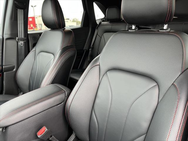 2025 Ford Escape ST-Line Elite