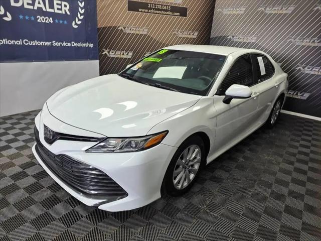2018 Toyota Camry LE for sale in Dearborn Heights, MI