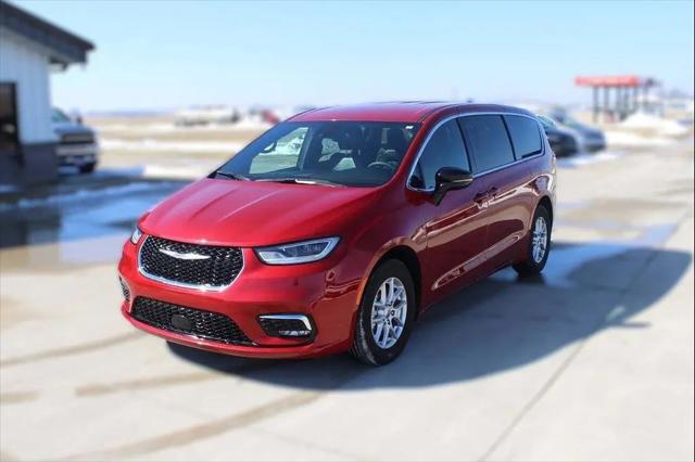 2025 Chrysler Pacifica Select for sale in CRESCO, IA