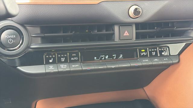 2025 Toyota Crown Signia Limited
