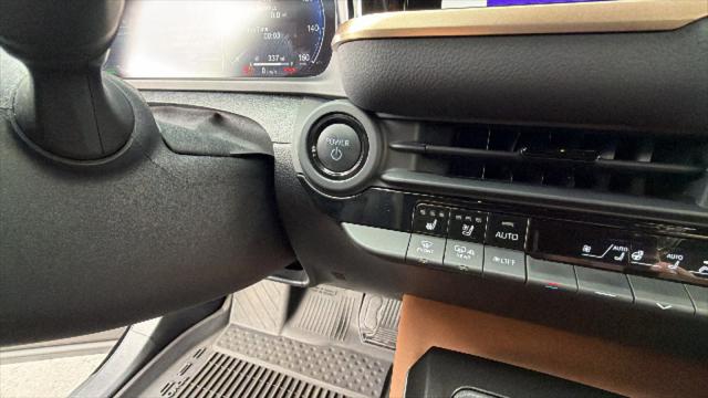 2025 Toyota Crown Signia Limited