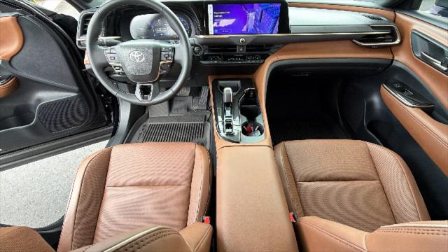 2025 Toyota Crown Signia Limited