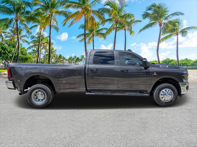 2026 RAM Ram 3500 RAM 3500 TRADESMAN CREW CAB 4X4 8 BOX