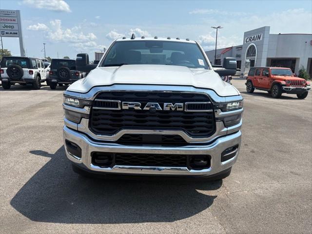 2026 RAM 3500 Chassis RAM 3500 TRADESMAN CREW CAB CHASSIS 4X4 60 CA