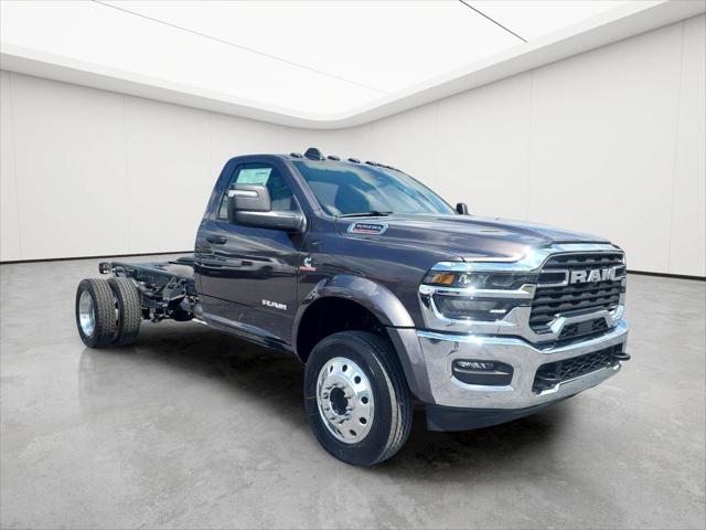 2026 RAM 5500 Chassis RAM 5500 BIG HORN CHASSIS REGULAR CAB 4X4 84 CA