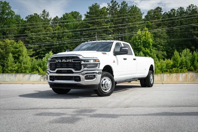 2026 RAM Ram 3500 RAM 3500 TRADESMAN CREW CAB 4X4 8 BOX