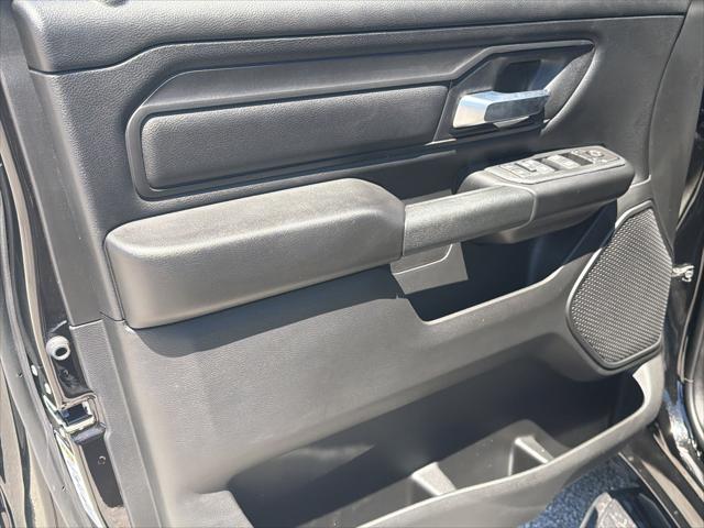 2026 Ram 1500 Express Crew Cab 4x4 5'7" Box