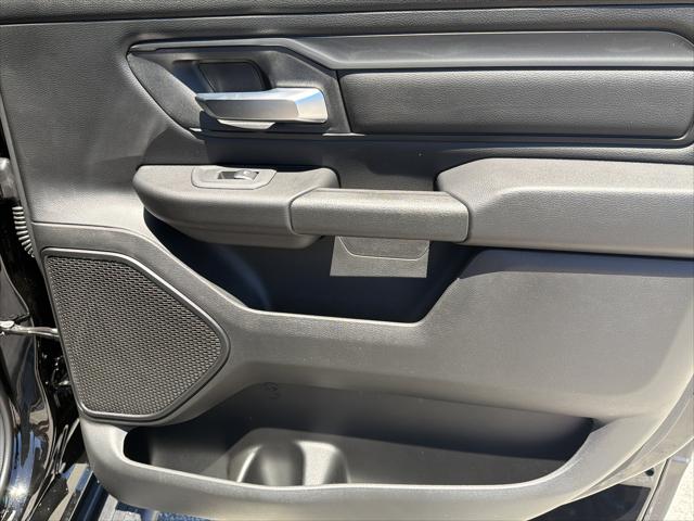 2026 Ram 1500 Express Crew Cab 4x4 5'7" Box