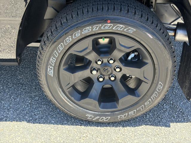 2026 Ram 1500 Express Crew Cab 4x4 5'7" Box