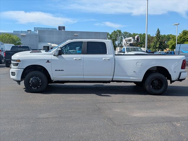 2026 RAM Ram 3500 RAM 3500 LARAMIE CREW CAB 4X4 8 BOX