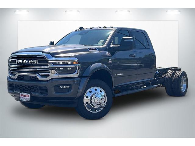 2026 RAM 5500 Chassis RAM 5500 BIG HORN CHASSIS CREW CAB 4X4 60 CA