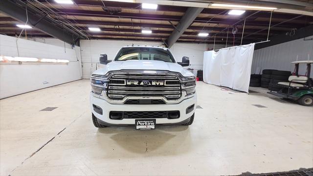 2026 RAM 5500 Chassis RAM 5500 BIG HORN CHASSIS CREW CAB 4X4 60 CA