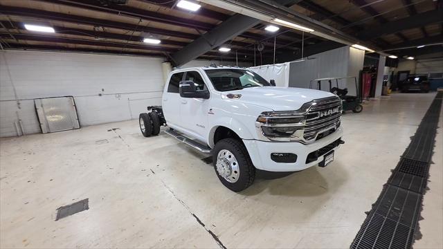 2026 RAM 5500 Chassis RAM 5500 BIG HORN CHASSIS CREW CAB 4X4 60 CA