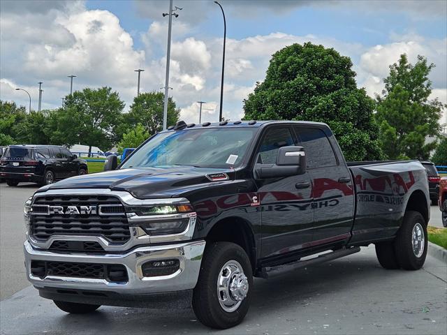 2026 RAM Ram 3500 RAM 3500 TRADESMAN CREW CAB 4X4 8 BOX