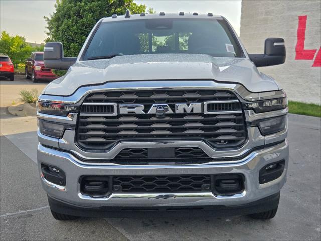 2026 RAM Ram 3500 RAM 3500 TRADESMAN CREW CAB 4X4 8 BOX