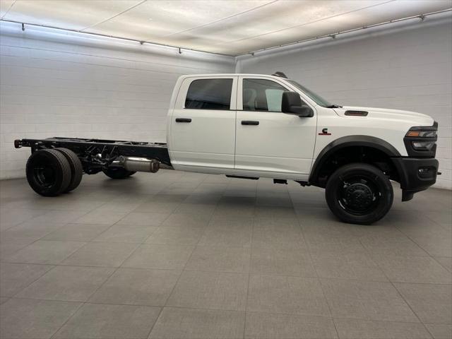 2026 RAM Ram 5500 Chassis Cab RAM 5500 TRADESMAN CHASSIS CREW CAB 4X4 84 CA