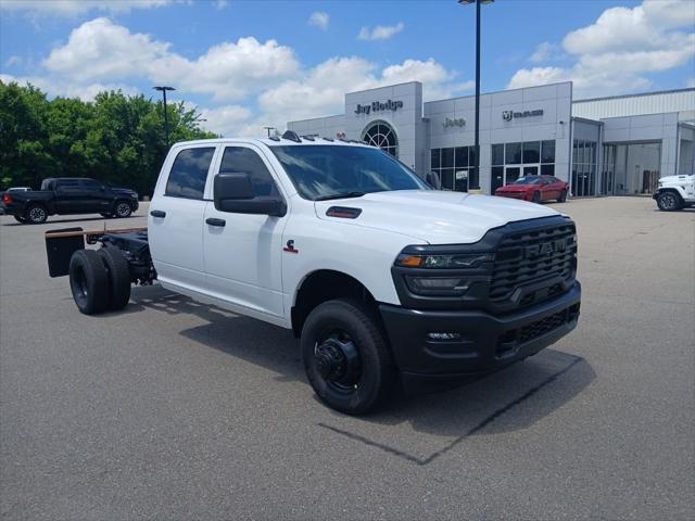 2026 RAM 3500 Chassis RAM 3500 TRADESMAN CREW CAB CHASSIS 4X4 60 CA