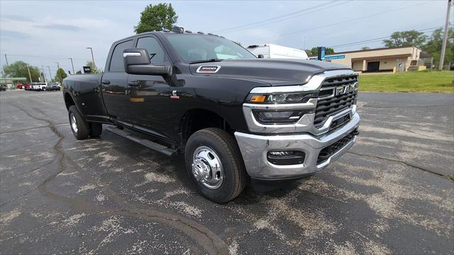 2026 RAM Ram 3500 RAM 3500 TRADESMAN CREW CAB 4X4 8 BOX