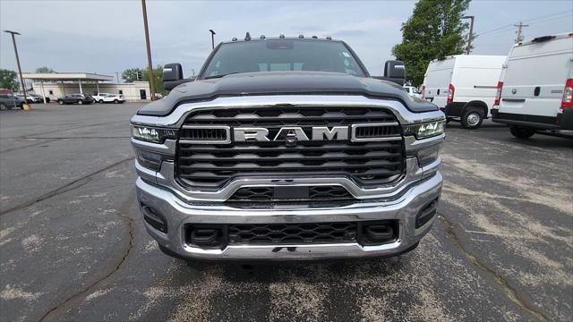 2026 RAM Ram 3500 RAM 3500 TRADESMAN CREW CAB 4X4 8 BOX
