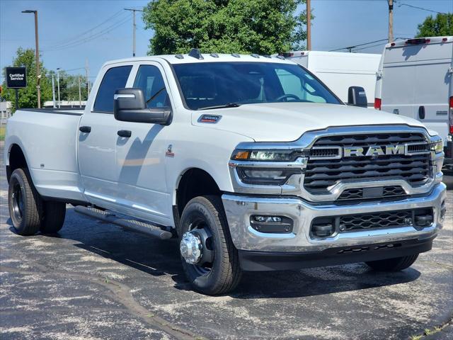2026 RAM Ram 3500 RAM 3500 TRADESMAN CREW CAB 4X4 8 BOX