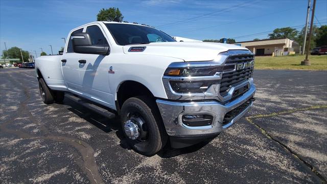 2026 RAM Ram 3500 RAM 3500 TRADESMAN CREW CAB 4X4 8 BOX