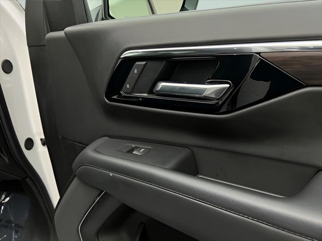 2025 Chevrolet Suburban 4WD Z71