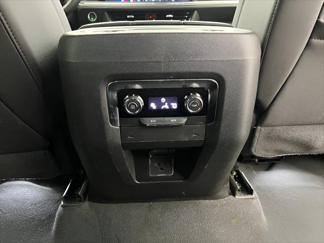 2025 Chevrolet Suburban 4WD Z71