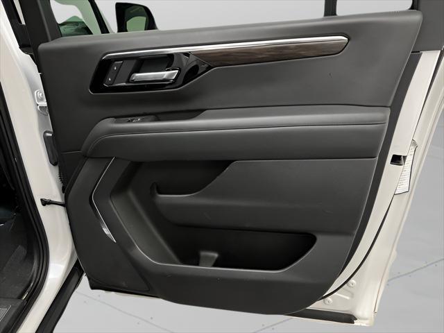 2025 Chevrolet Suburban 4WD Z71