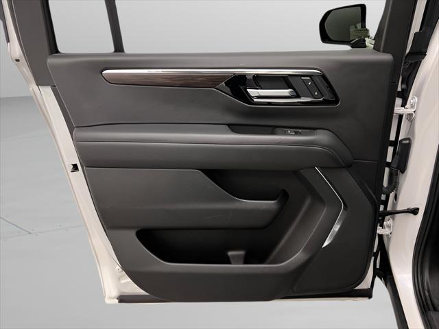 2025 Chevrolet Suburban 4WD Z71