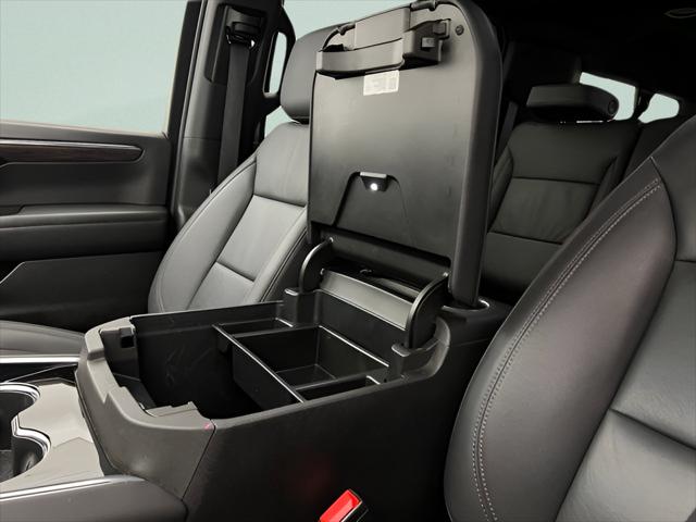 2025 Chevrolet Suburban 4WD Z71