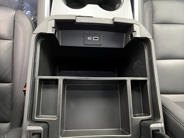 2025 Chevrolet Suburban 4WD Z71