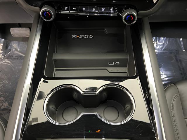 2025 Chevrolet Suburban 4WD Z71