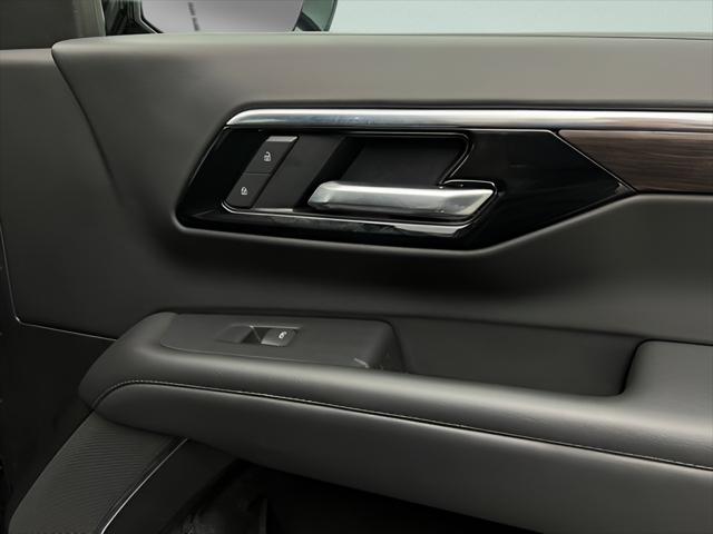 2025 Chevrolet Suburban 4WD Z71