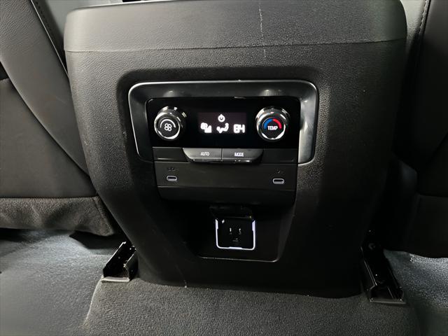 2025 Chevrolet Suburban 4WD Z71