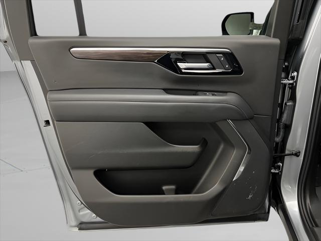 2025 Chevrolet Suburban 4WD Z71