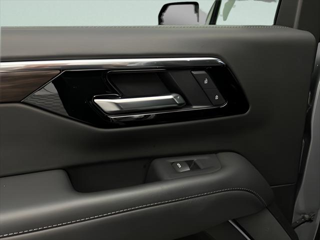 2025 Chevrolet Suburban 4WD Z71